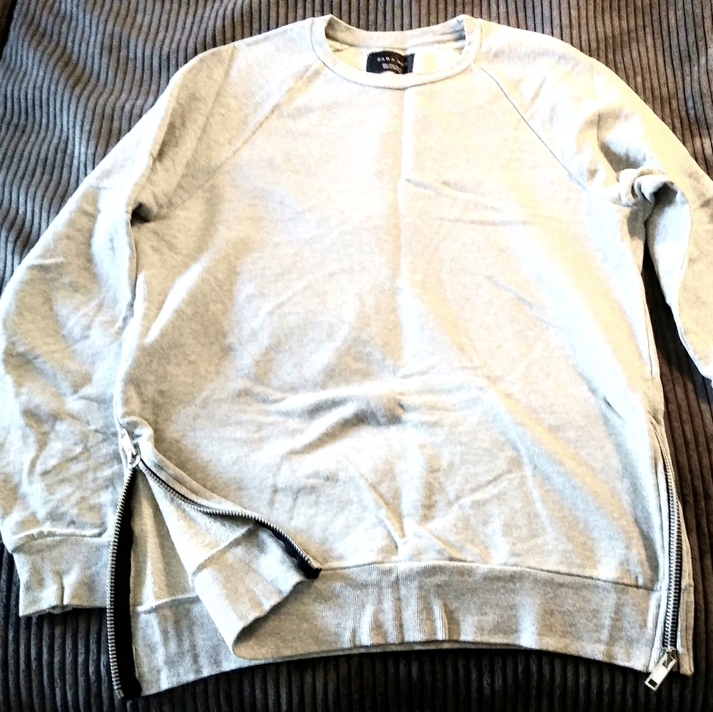 Zara Sweatshirt